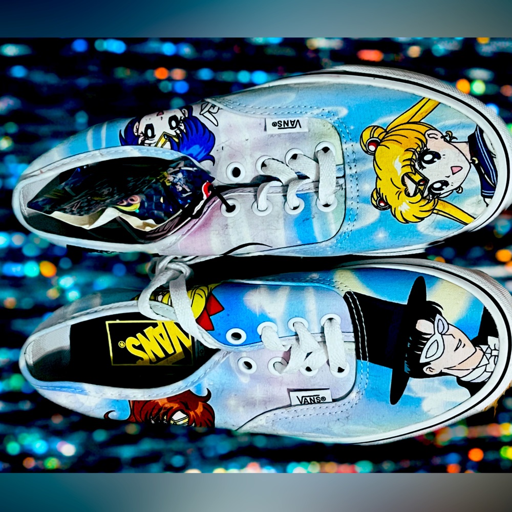 Vans Authentic Skate Shoes - Sailor Moon - Limited Edition